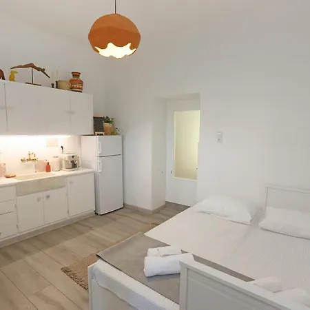 Nyaraló Almyra Fínikasz