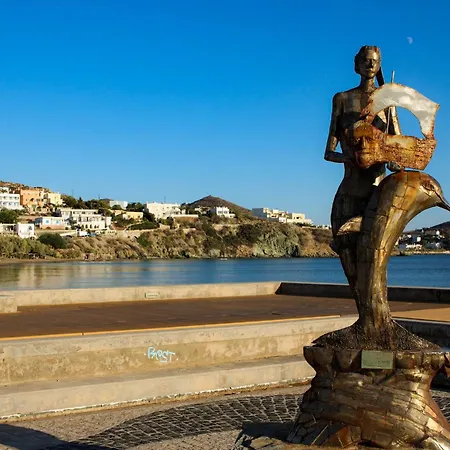 Almyra * Finikas (Syros)