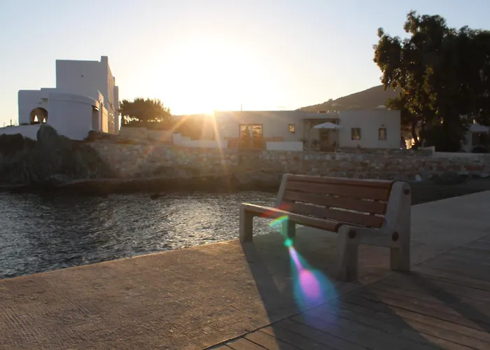 Nyaraló Almyra Fínikasz