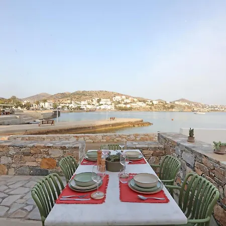 Almyra * Finikas (Syros)