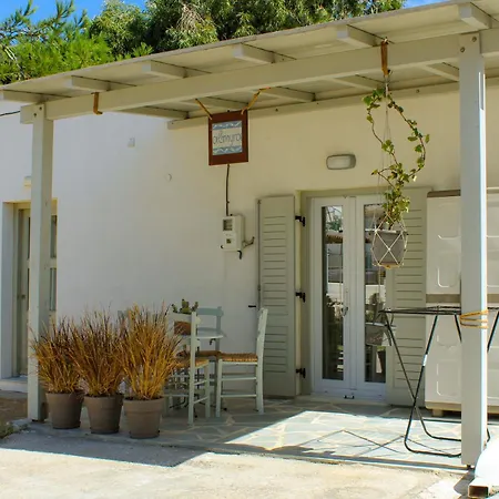 Almyra * Finikas (Syros)