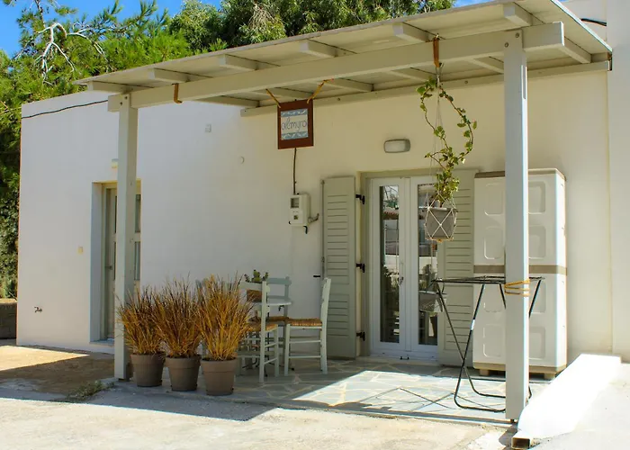 Almyra * Finikas (Syros)